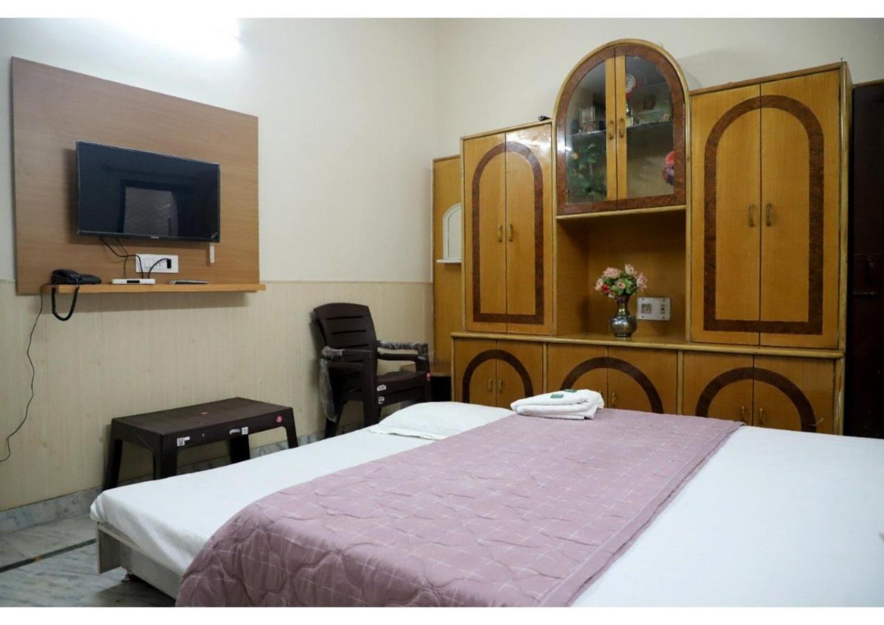 Rk Lodge Amritsar Esterno foto