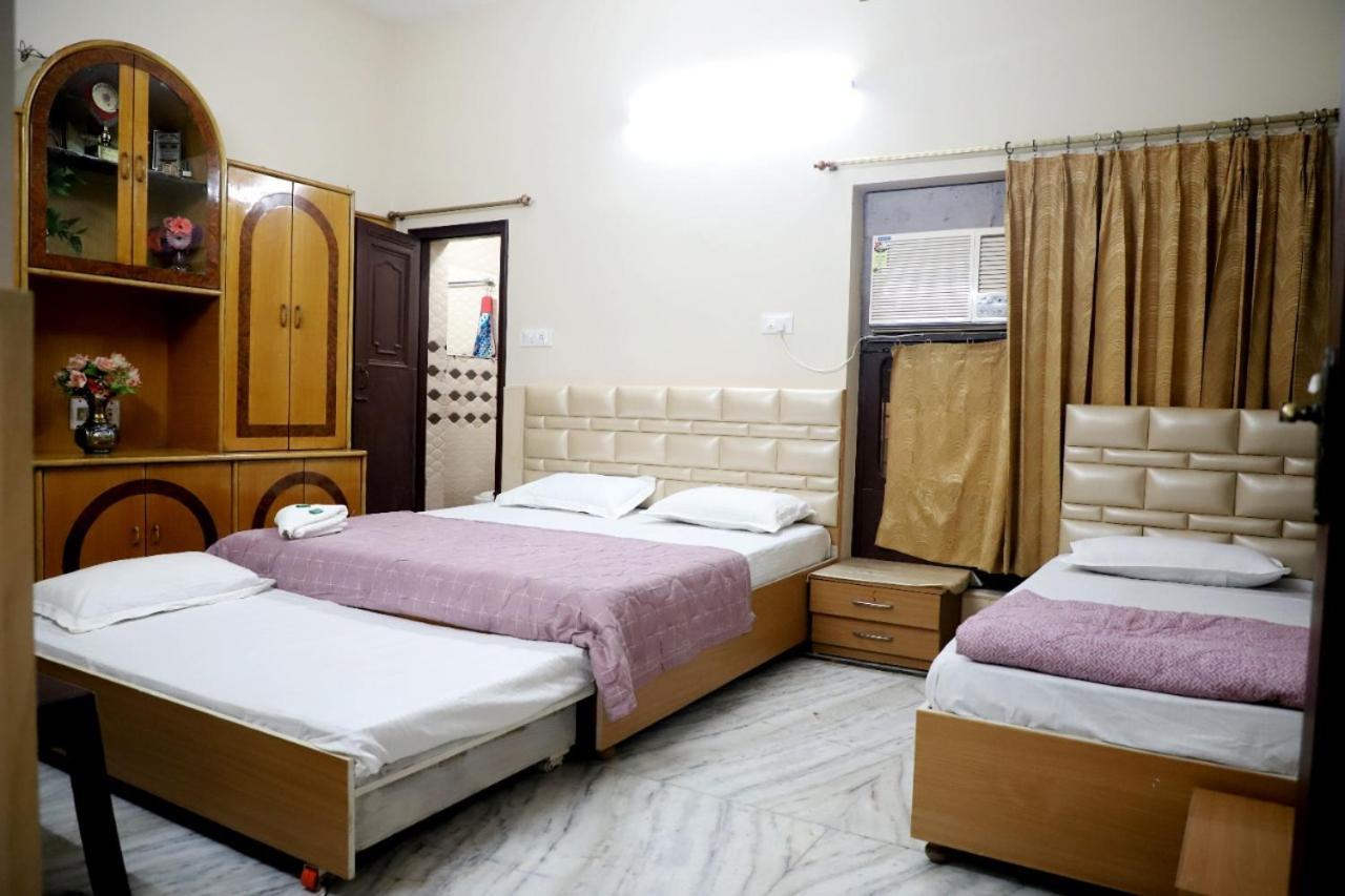 Rk Lodge Amritsar Esterno foto