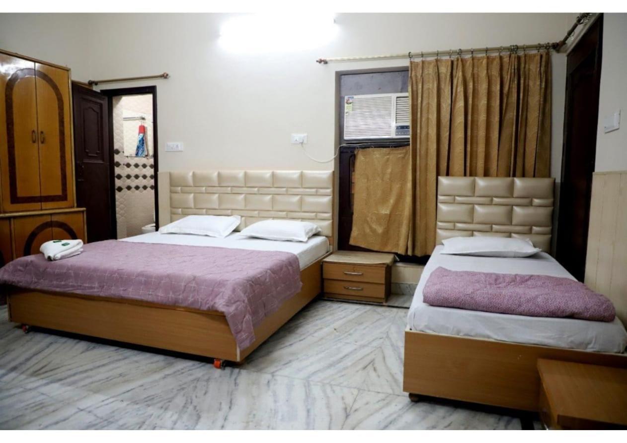 Rk Lodge Amritsar Esterno foto