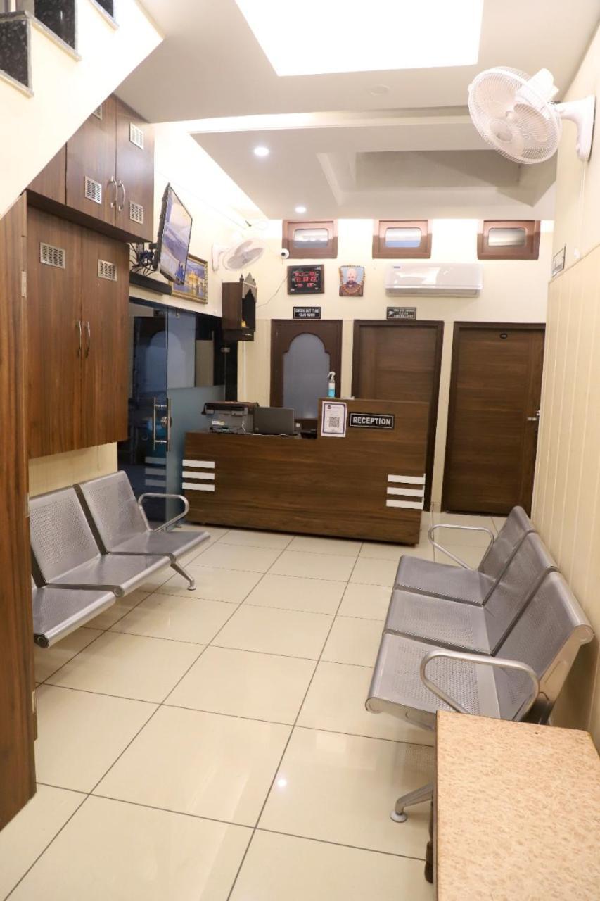 Rk Lodge Amritsar Esterno foto