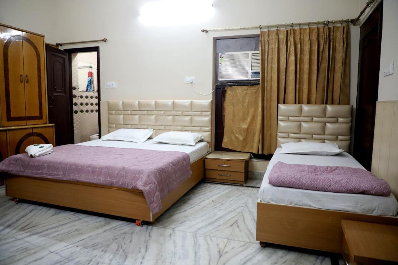 Rk Lodge Amritsar Esterno foto