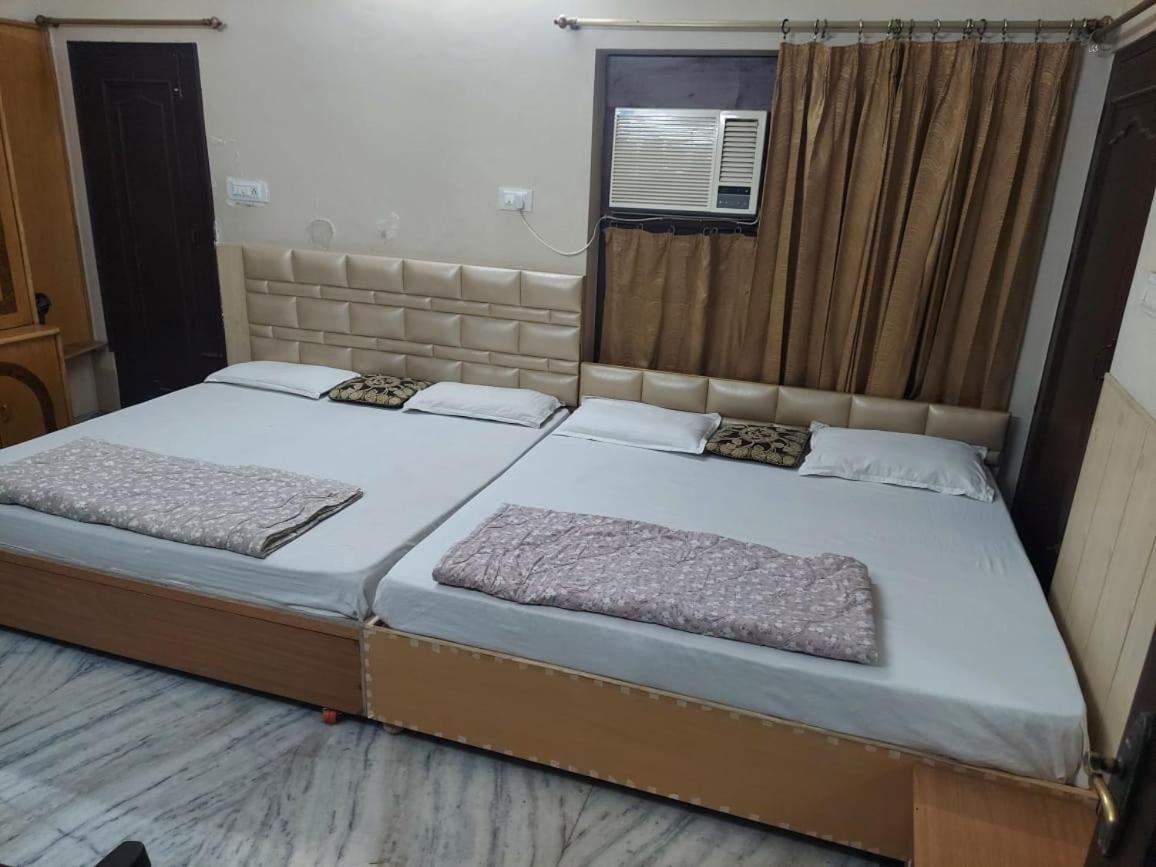 Rk Lodge Amritsar Esterno foto